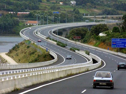 Autopista AP-9 en su tramo entre A Coruña y Ferrol.