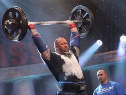 Hafthor Bjornsson durante el torneo que ganó.