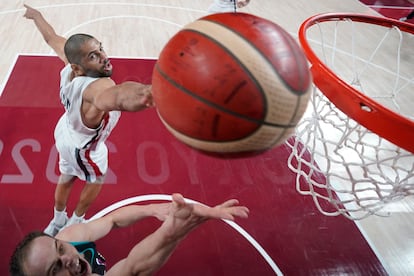 El tapón de Batum a Prepelic que evitó la canasta y permitió el triunfo de Francia ante Eslovenia.