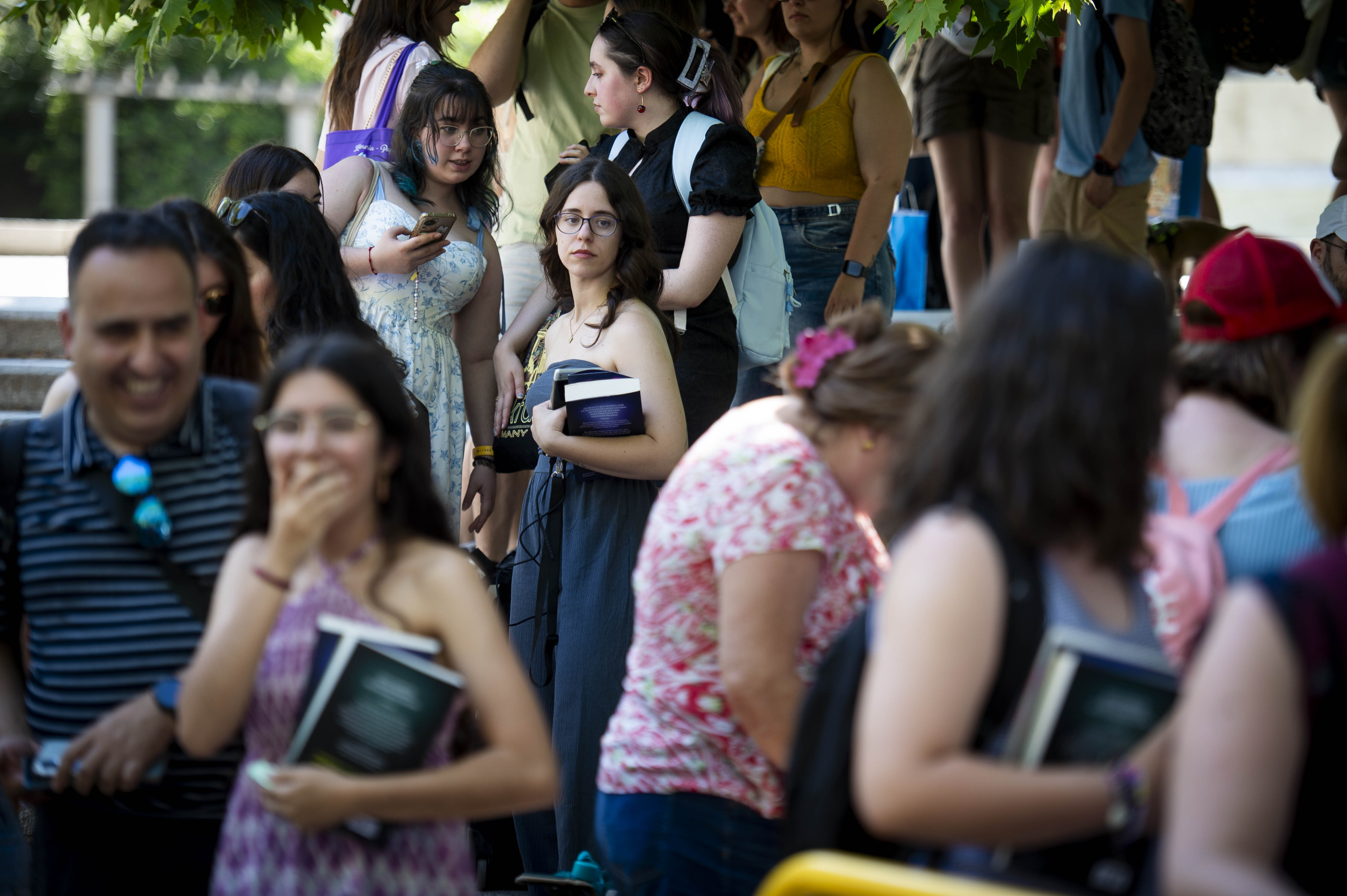 Cola en la Feria del Libro de Madrid de este año para la recogida de firmas de los autores. 