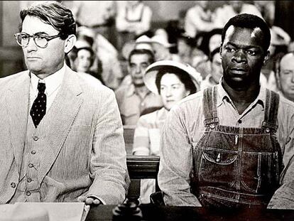 Gregory Peck y Brock Peters, en la película <i>Matar a un ruiseñor.</i>