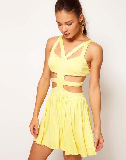 Vestido cut out de Goldie a la venta en Asos (45 euros)