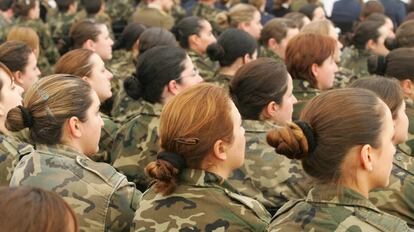 Acto de presentación del Observatorio de la Mujer en las Fuerzas Armadas, en la base militar de