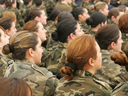 Acto de presentación del Observatorio de la Mujer en las Fuerzas Armadas, en la base militar de 