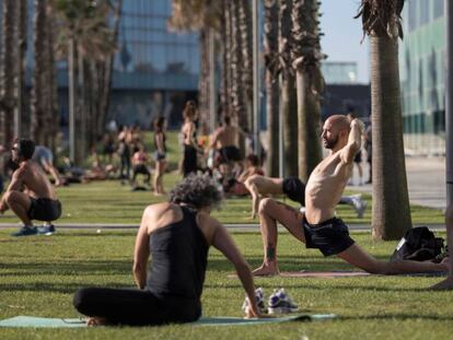 Les platges de la Barceloneta s'han convertit en un espai de pràctica esportiva en la fase 0 i 1 de desescalada del confinament.