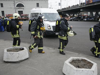 Un doble atentado en Moscú causa decenas de muertos