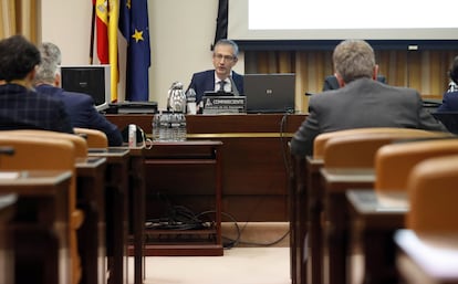 El gobernador del Banco de España, Pablo Hernández de Cos, durante su comparecencia en la en la Comisión de Economía del Congreso-
