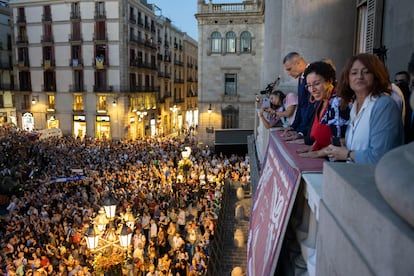 dvd 1179 BARCELONA, 22/09/2023   La escritora marroquí Najat El Hachmi en el balcón del Ayuntamiento.