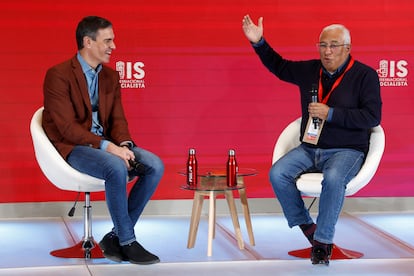 Pedro Sánchez y Antonio Costa, en el 26º Congreso de la Internacional Socialista que se celebra en Madrid.