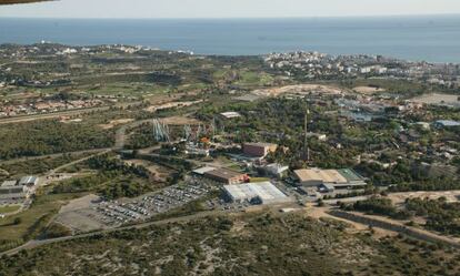 Els terrenys on es preveu situar BCN World, amb Port Aventura.