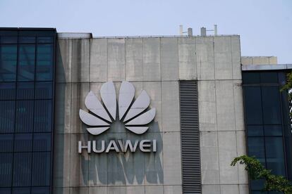 Huawei sigue sufriendo consecuencias tras el veto iniciado por Google.