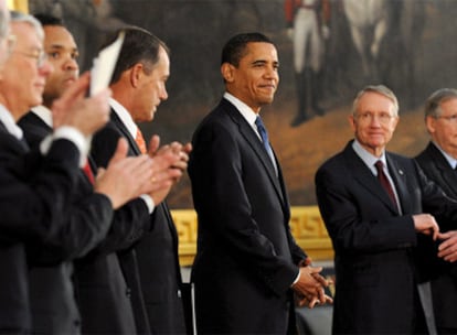 Barack Obama, tras finalizar su discurso durante el acto de conmemoración del 200º aniversario del nacimiento de Lincoln en Washington.