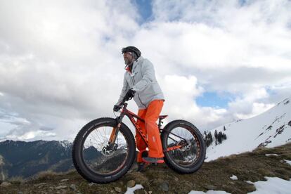 A fatbike at the French Le Mourtis ski resort.