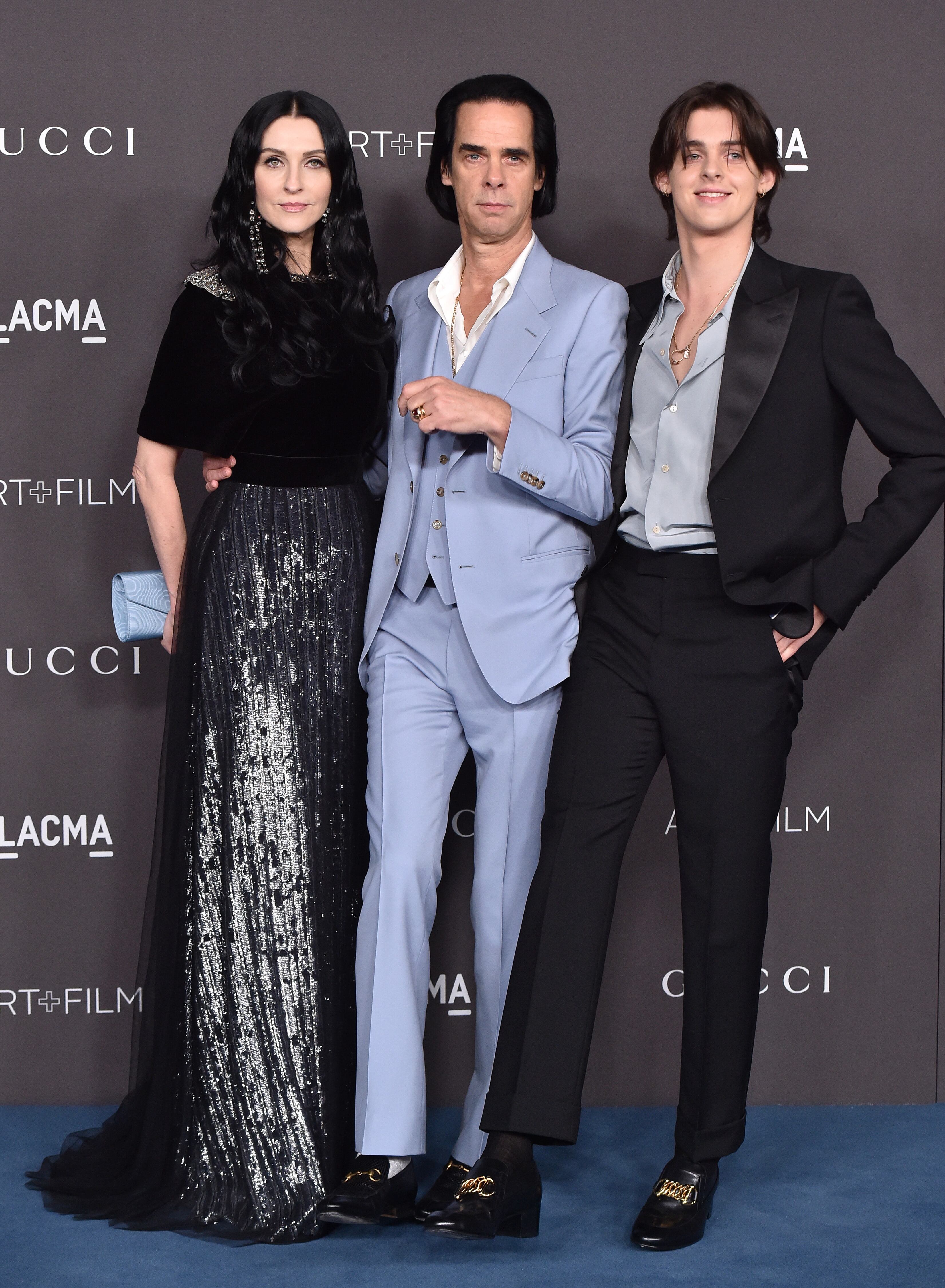 Susie Cave, Nick Cave y Earl Cave en una gala en el LACMA (Los Ángeles) en 2019.