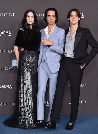 Susie Cave, Nick Cave and Earl Cave at a LACMA (Los Angeles) gala in 2019. 