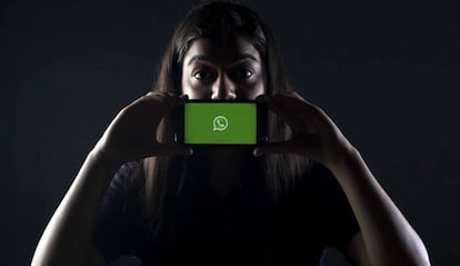 WhatsApp en un teléfono móvil.