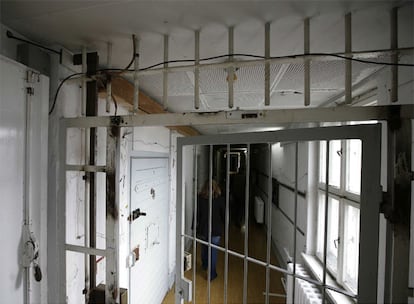 El museo de la STASI, que se encuentra en la antigua sede de la violenta y cruel policía secreta de la RDA, ha abierto este pasado domingo por primera vez las puertas del hospital de la prisión.