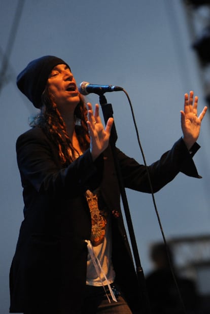 La cantante Patti Smith durante el concierto que ofreció anoche en San Sebastián.