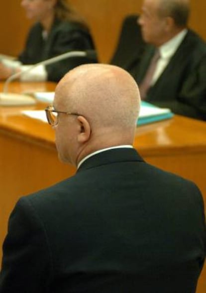 El ex presidente de Eurobank del Mediterráneo Eduardo Pascual, durante el juicio contra él que se en la Audiencia Provincial de Barcelona por presunta comisión de estafa, falsedad y delito societario, por lo que el fiscal pide seis años de cárcel. EFE/Archivo