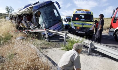 Accidente de un autobús en el trayecto entre Serranillos, al sur de Ávila, y la capital abulense, el ocho de julio de 2013