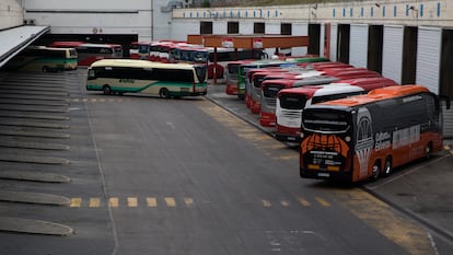 Autobuses interurbanos en la estación de Méndez Álvaro de Madrid.