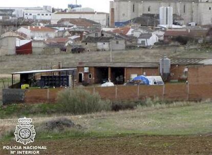 Imagen del exterior del matadero clandestino que distribuía corderos.