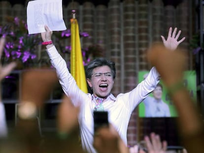 Claudia López celebrando su victoria en las elecciones locales el pasado 27 de octubre.