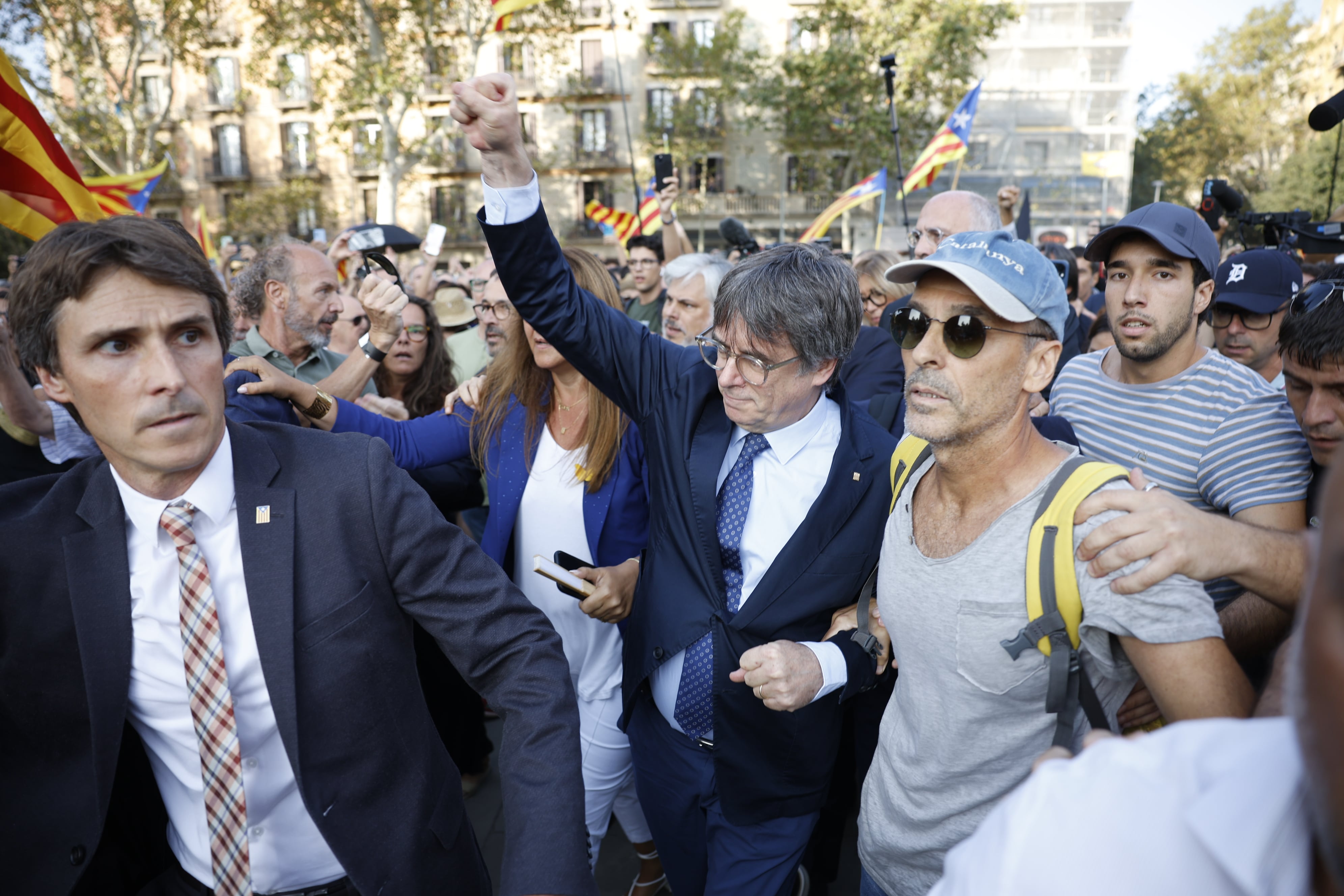 El regreso de Puigdemont para la investidura de Illa, en imágenes