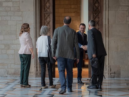 El presidente de la Generalitat, Pere Aragonès, recibe a los presidentes de Òmnium Cultural, la ANC y la Associació de Municipis per la Independència (AMI), en el Palau de la Generalitat el pasado martes.