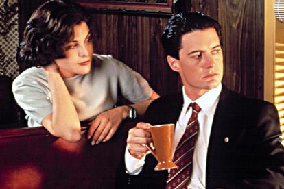 Audrey Horne (Sherilyn Fenn) y Dale Cooper (Kyle MacLachlan), en ‘Twin Peaks’.