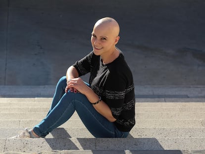 Celia Rodríguez, joven mostoleña afectada por alopecia.