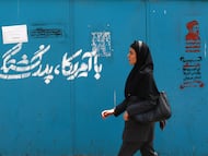 Calle del centro de Teherán, Irán.