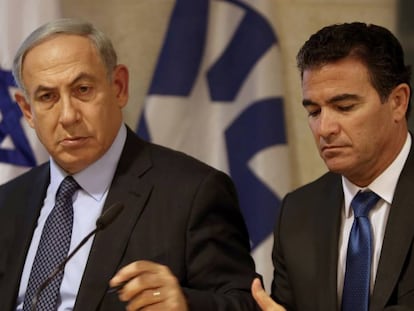 Benjamin Netanyahu junto a Yossi Cohen, director del Mosad.