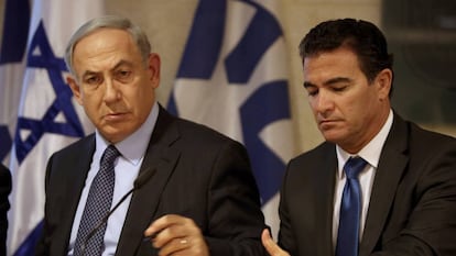 Benjamin Netanyahu junto a Yossi Cohen, director del Mosad.