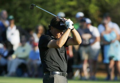 Mickelson, triple ganador del Masters, acabó la ronda con 76 golpes.