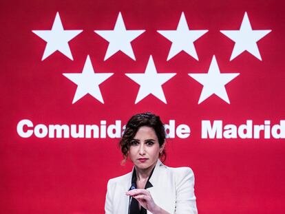 La presidenta de la Comunidad de Madrid, Isabel Díaz Ayuso, este jueves en su última comparecencia pública.