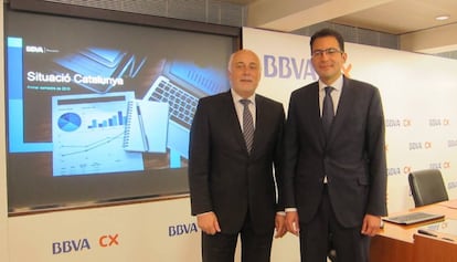 El director territorial del BBVA, Christian Terribas, i l'economista en cap de l'entitat, Miguel Cardoso.