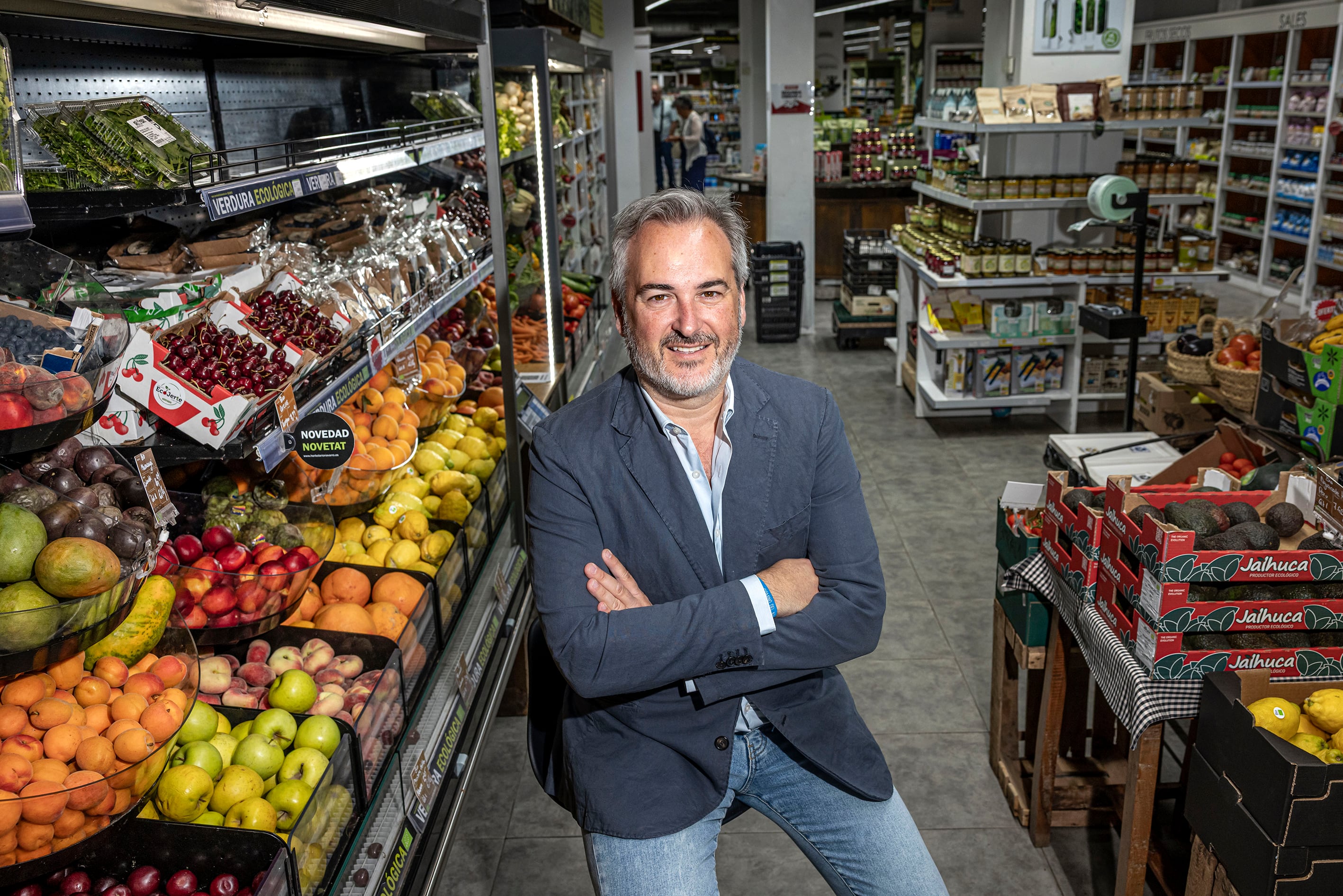 Pepe Navarro, director general de Herbolario Navarro, en el supermercado y oficina central de la empresa en Valencia, la pasada semana.