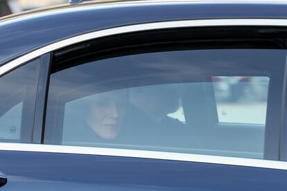 Felipe VI y doña Letizia, a su llegada al funeral de Pilar de Borbón, este miércoles en El Escorial (Madrid).