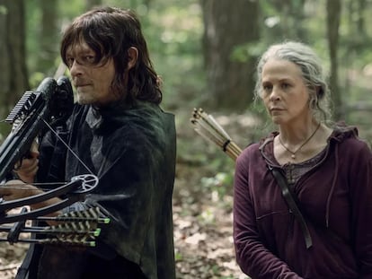 Norman Reedus y Melissa McBride, Daryl y Carol en 'The Walking Dead'.