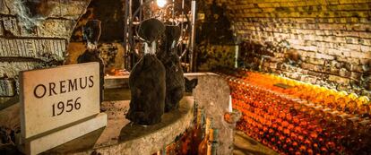 Bodega subterránea de Oremus, en Hungría.