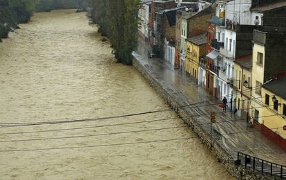 Desbordamiento del r&iacute;o Clariano en Ontinyent.