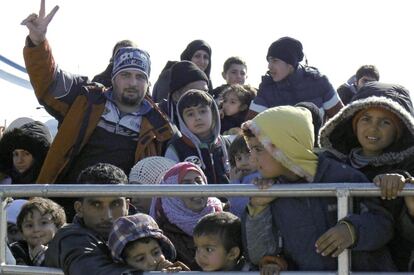 Refugiados llegan a la isla griega de Lesbos el 2 de febrero de 2016.