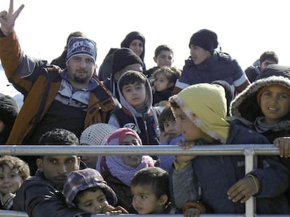 Refugiados llegan a la isla griega de Lesbos el 2 de febrero de 2016.