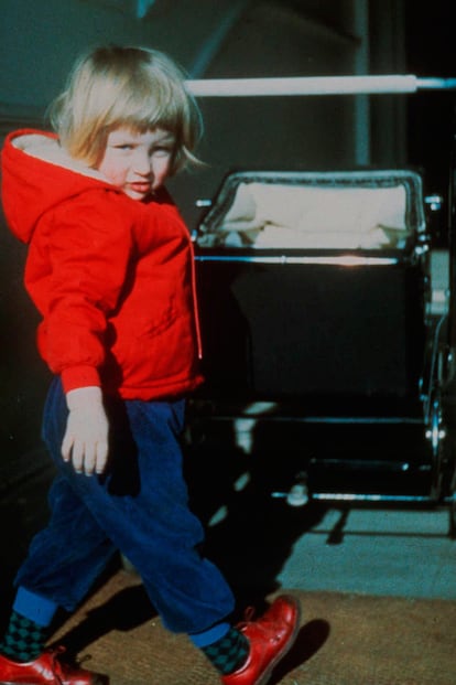 Esta imagen es del primer cumpleaños de Diana, y fue tomada en la casa familiar de Sandringham, en Norfolk.