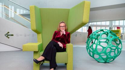 Belén Garijo, fotografiada en el Centro de Innovación de Merck, en Darmstadt, Alemania. La compañía está presente en 66 países.