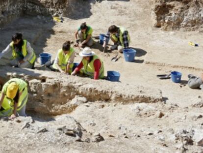 Excavaciones en un yacimiento visigodo en Vic&aacute;lvaro.