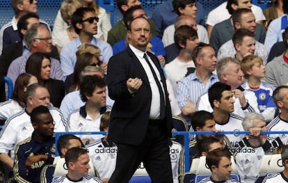 Benítez, en un partido con el Chelsea.