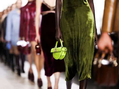 Gucci presenta su colección Otoño/Invierno 2024 durante Fashion Week en Milán, Italia.