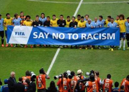 Campanha da FIFA contra o racismo na Copa das Confederações 2013.